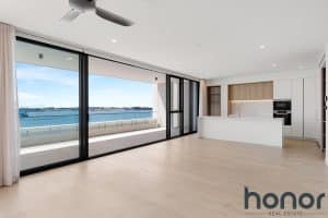 305/41 Honeysuckle Drive, NEWCASTLE, NSW 2300