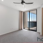 305/41 Honeysuckle Drive, NEWCASTLE, NSW 2300